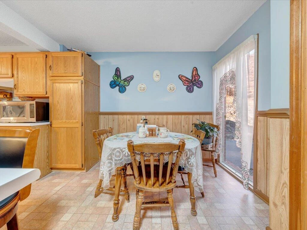 1043 Liberty ST - Photo 14