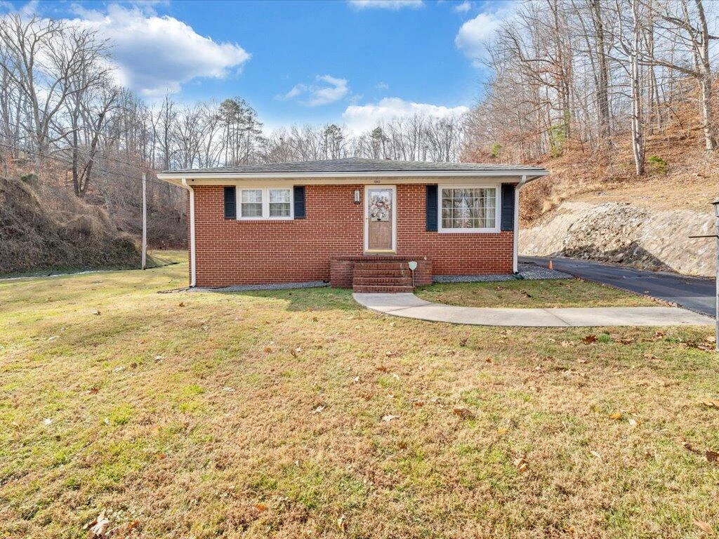 1043 Liberty ST - Photo 39