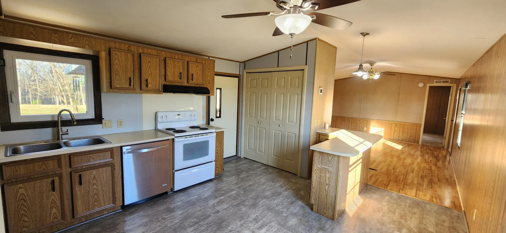 621 Kent RD - Photo 2
