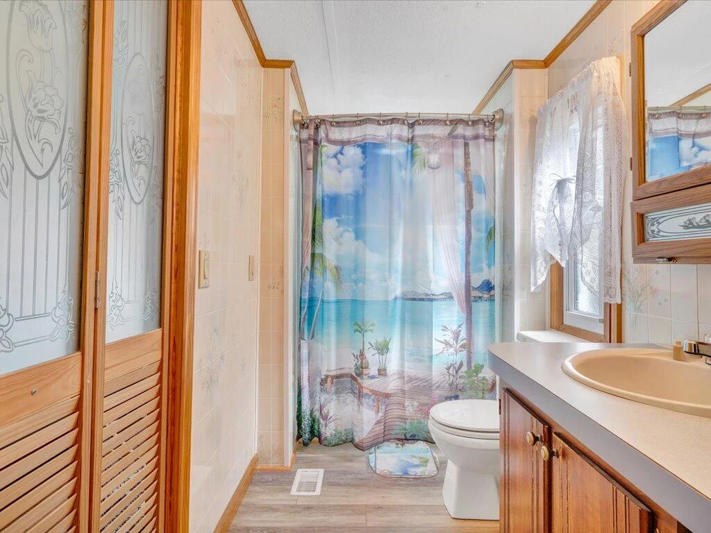 1051 Liberty ST - Photo 17