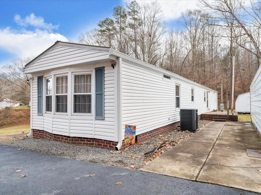 1051 Liberty ST - Photo 20