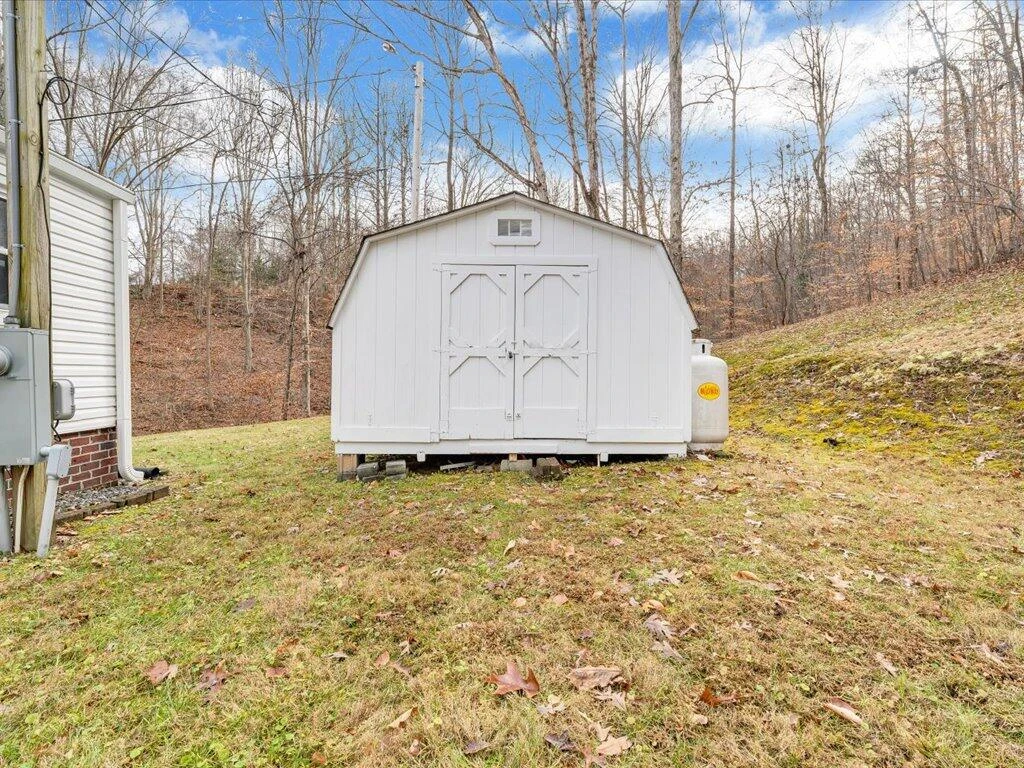 1051 Liberty ST - Photo 23