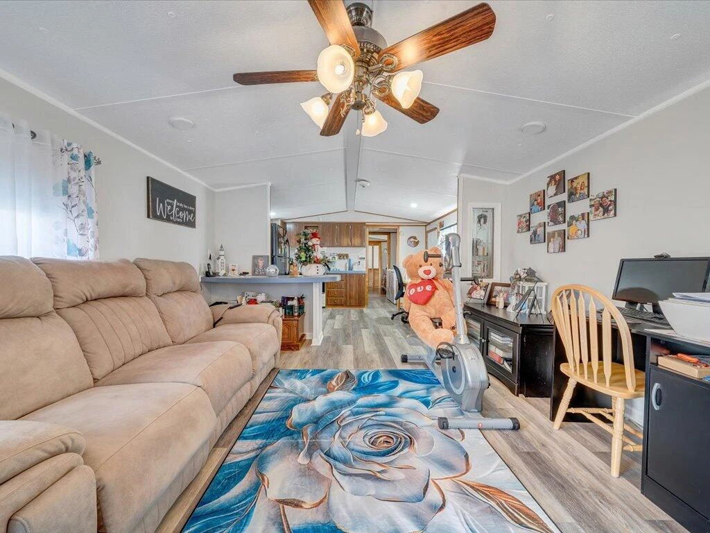 1051 Liberty ST - Photo 8
