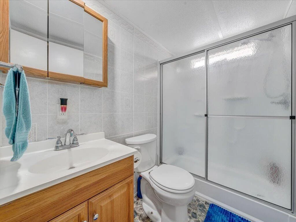 1051 Liberty ST - Photo 9