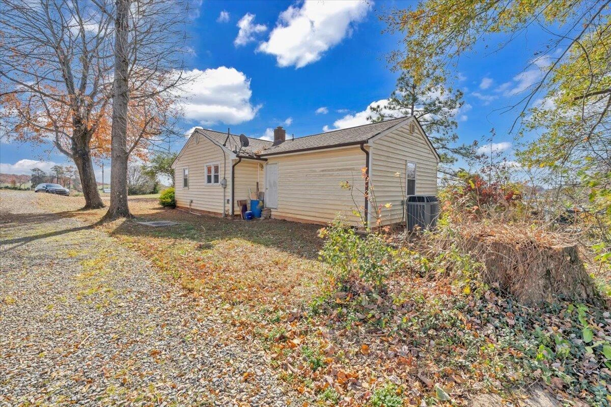 77 Virgil H Goode Hwy - Photo 28
