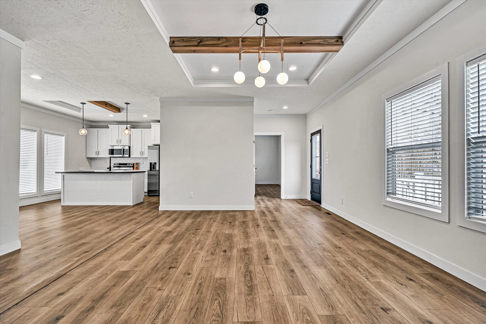 3648 McDaniel DR - Photo 10