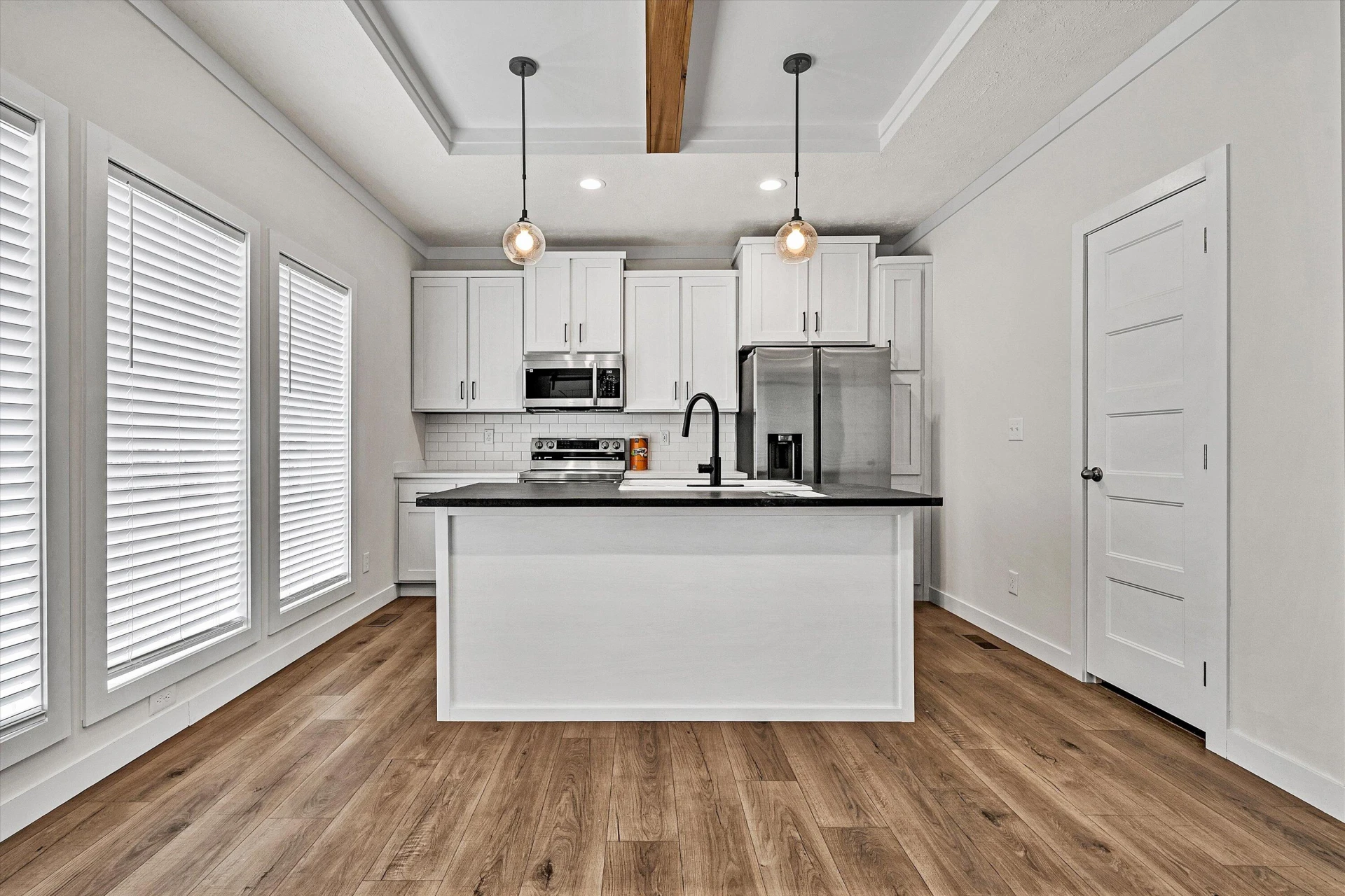 3648 McDaniel DR - Photo 13