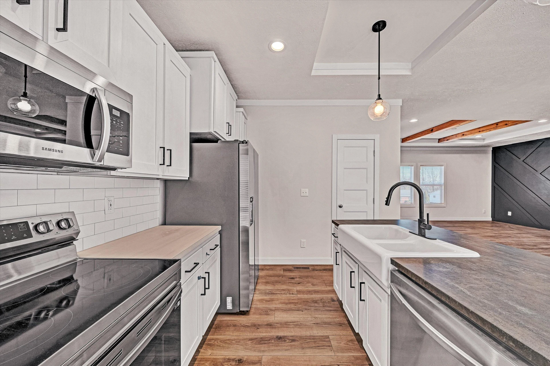 3648 McDaniel DR - Photo 16