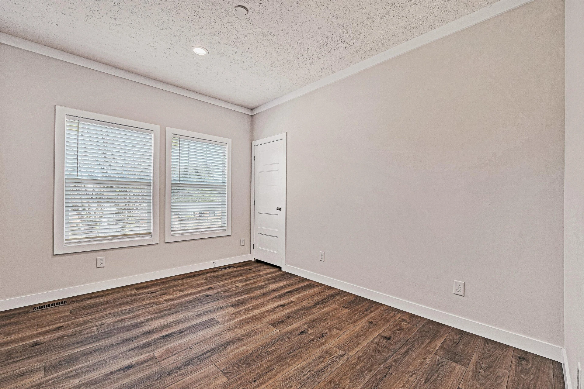3648 McDaniel DR - Photo 33