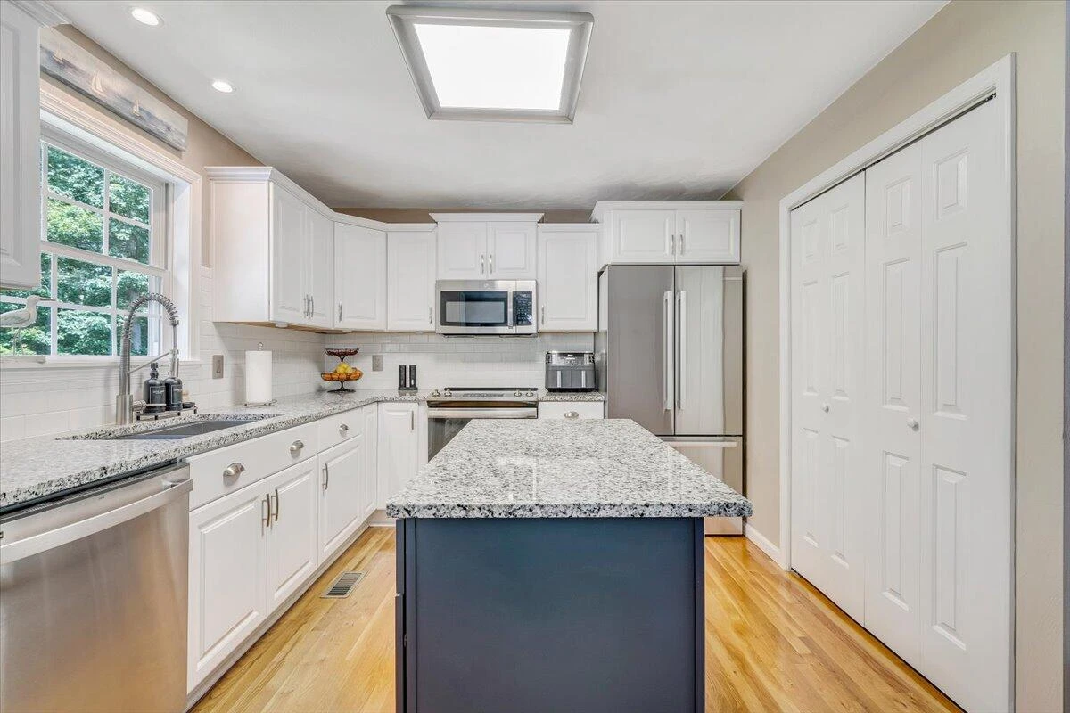 139 Lynville DR - Photo 16
