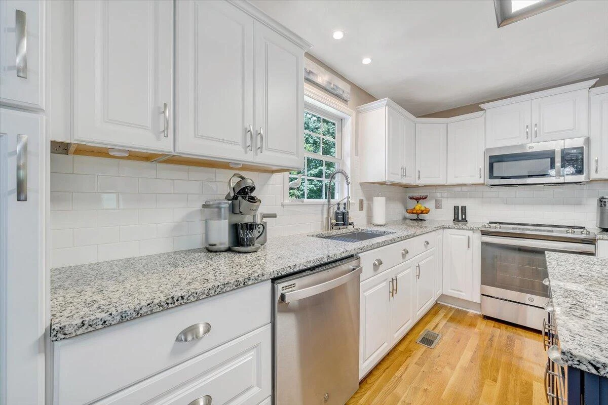 139 Lynville DR - Photo 19