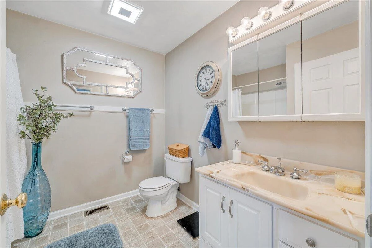 139 Lynville DR - Photo 25