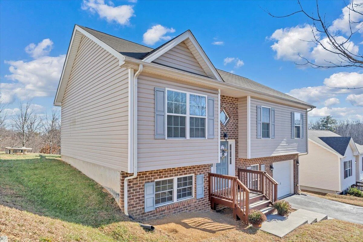 317 Timothy LN NW - Photo 6
