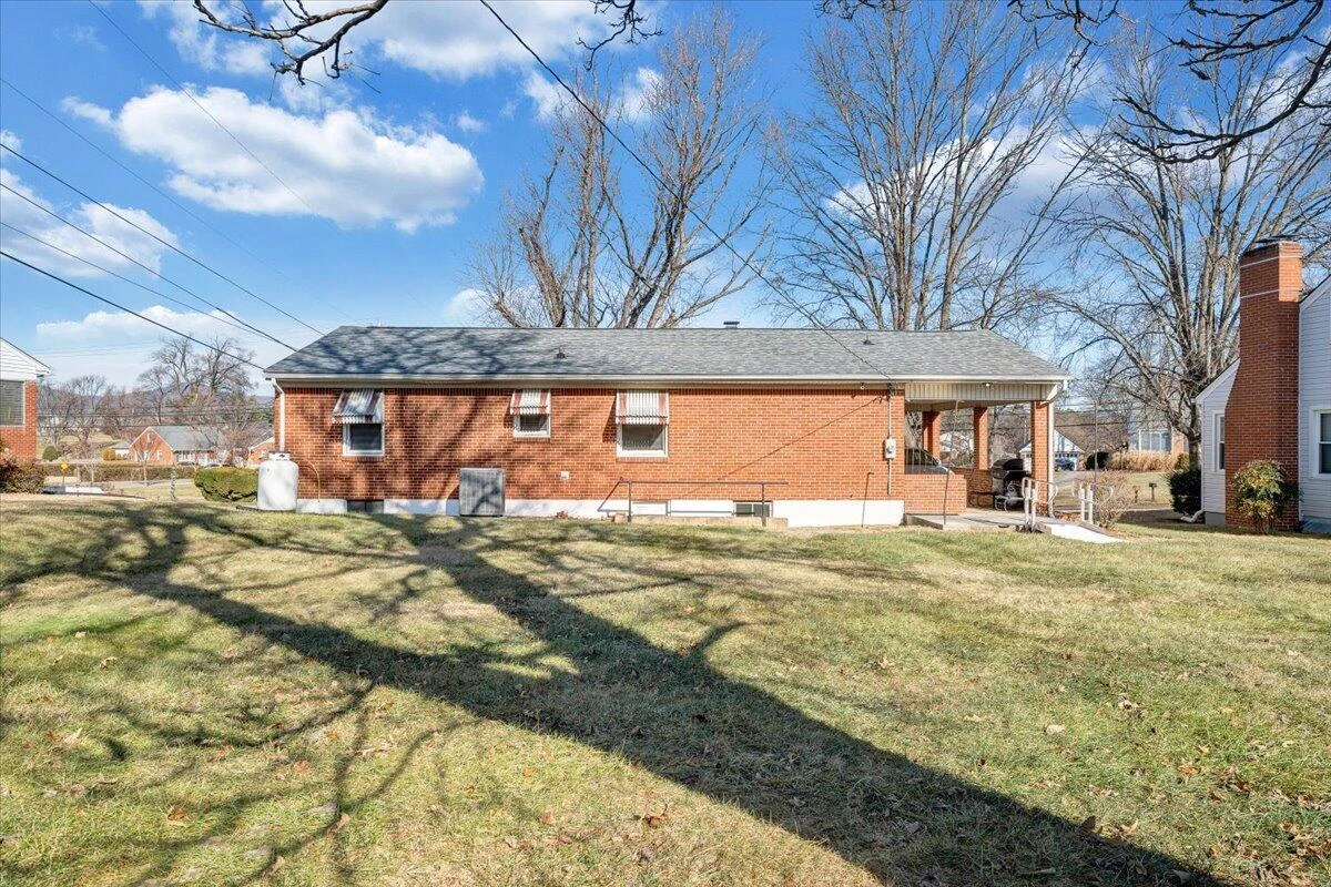 3808 Cove RD NW - Photo 32
