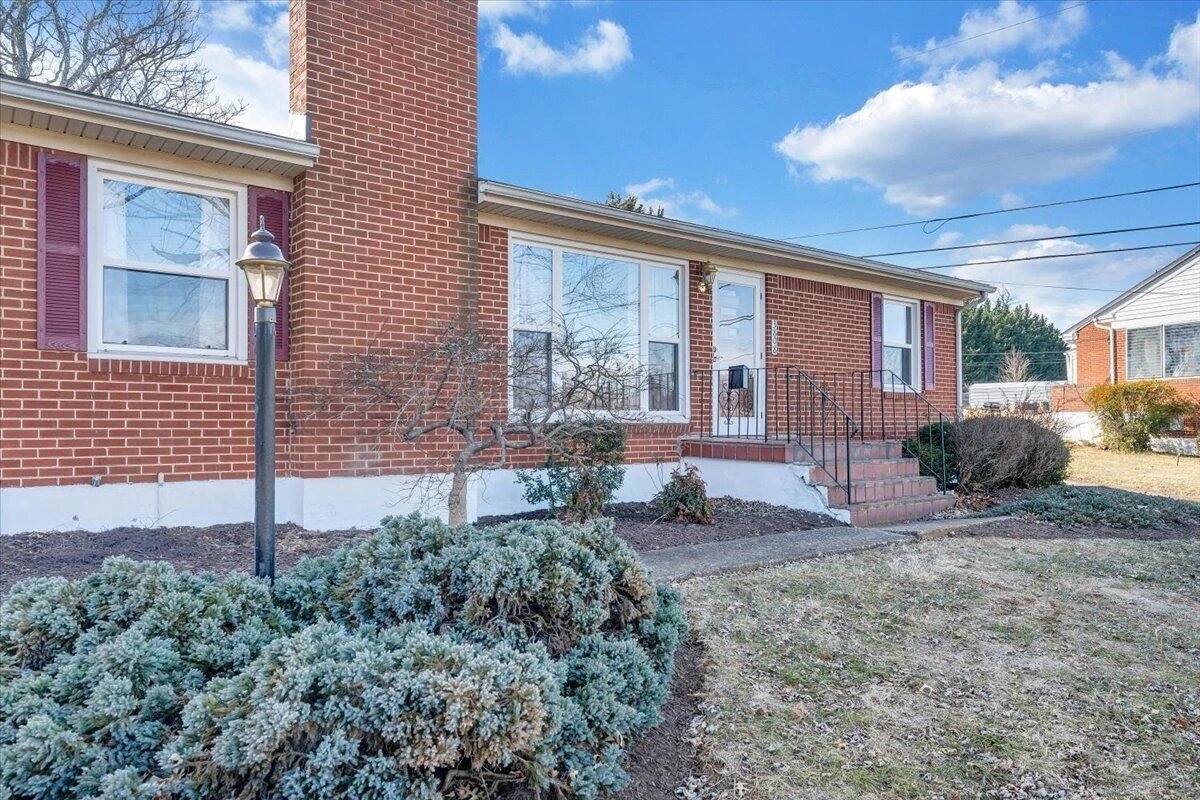 3808 Cove RD NW - Photo 8
