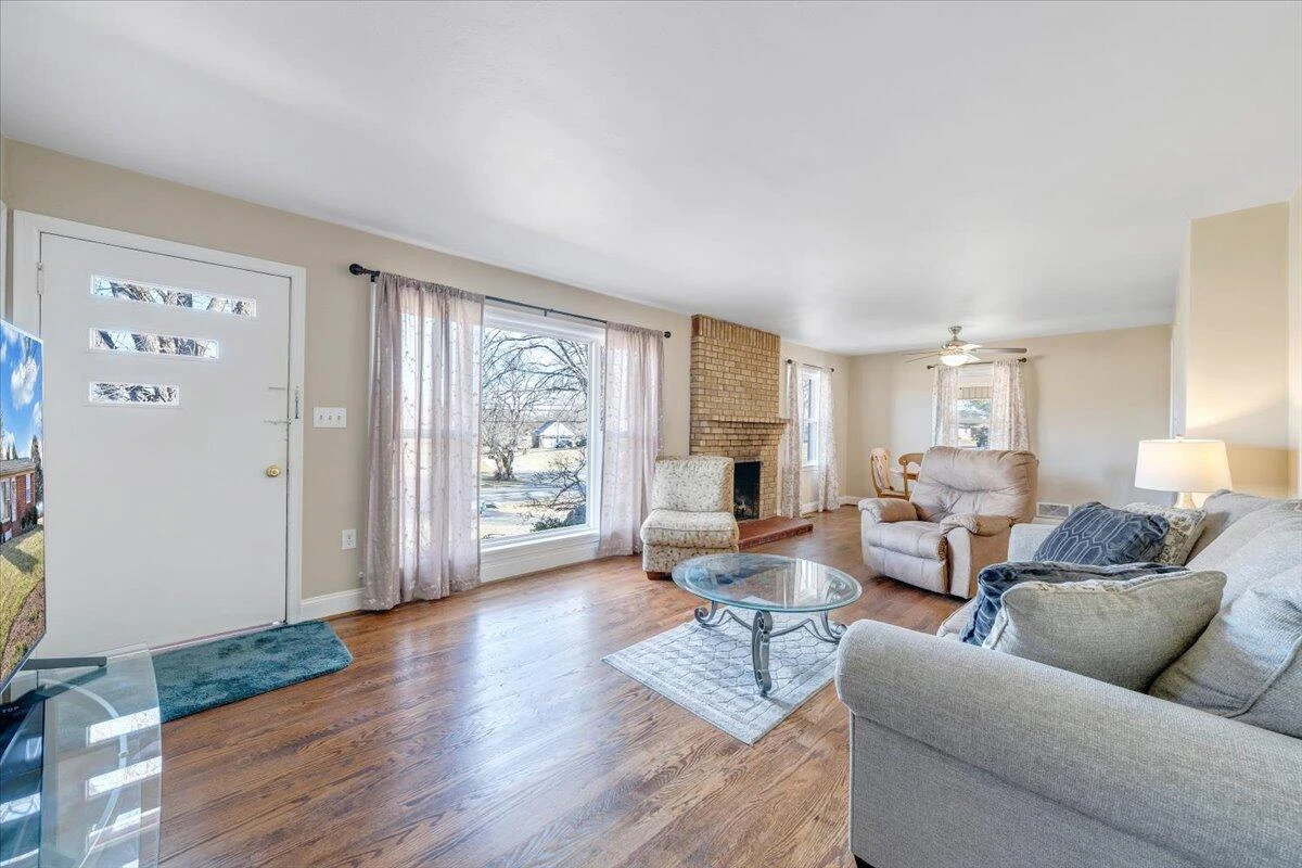3808 Cove RD NW - Photo 10