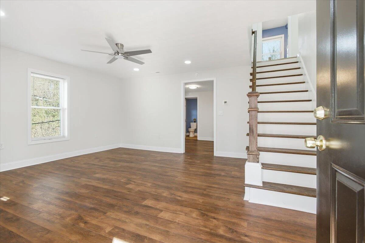 509 Patton AVE NW - Photo 11