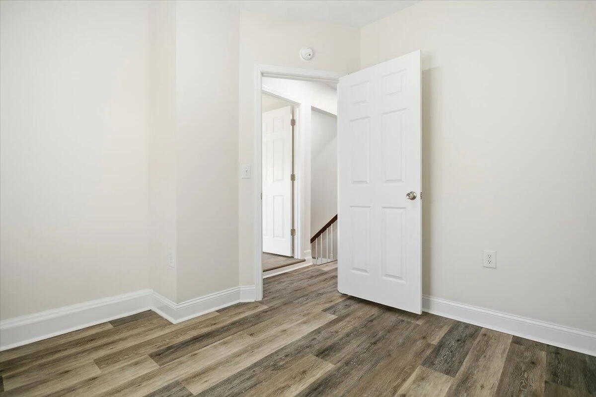 509 Patton AVE NW - Photo 17