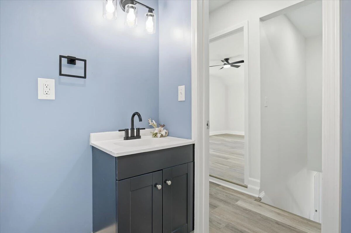 509 Patton AVE NW - Photo 19