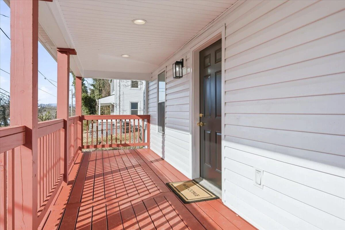 509 Patton AVE NW - Photo 2