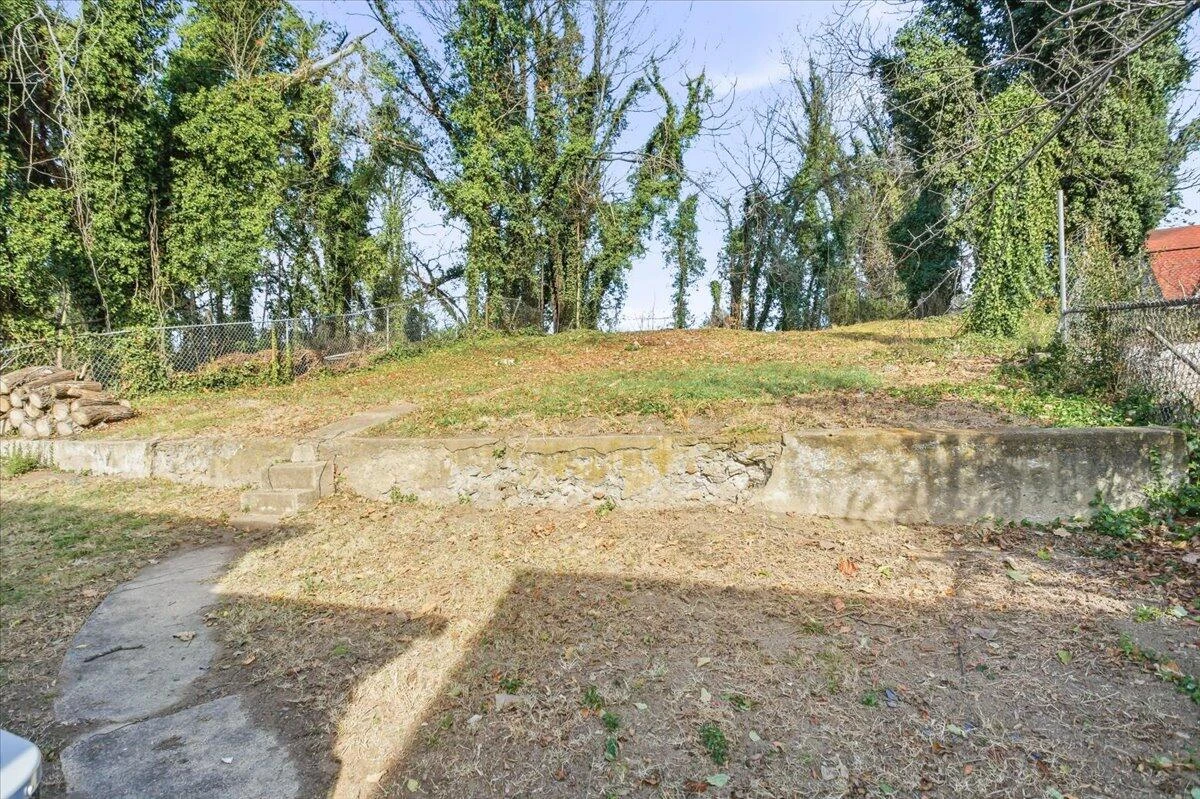 509 Patton AVE NW - Photo 26