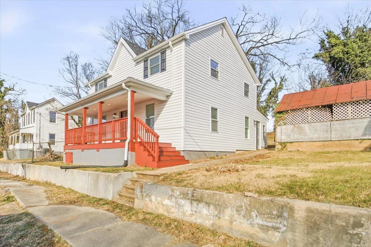 509 Patton AVE NW - Photo 27