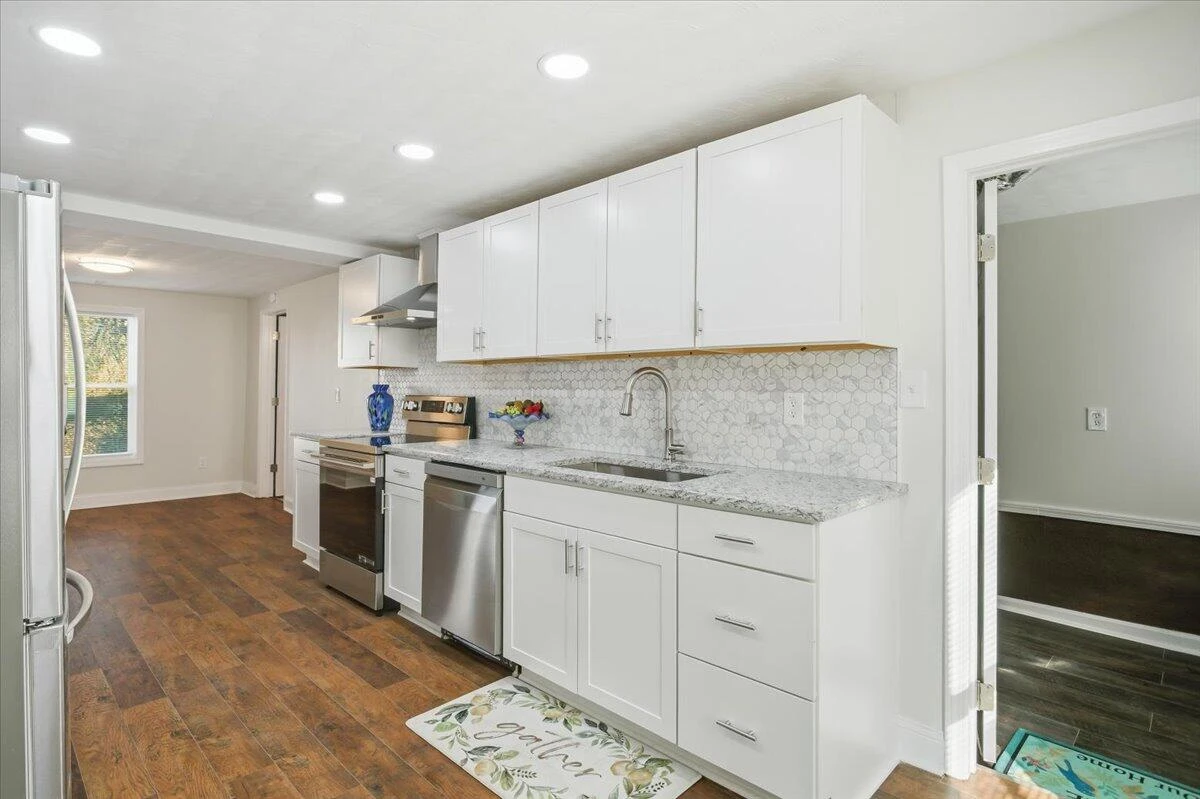 509 Patton AVE NW - Photo 6