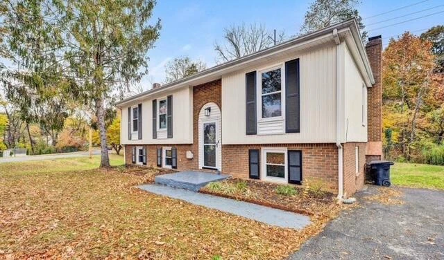 3604 Janney LN - Photo 3