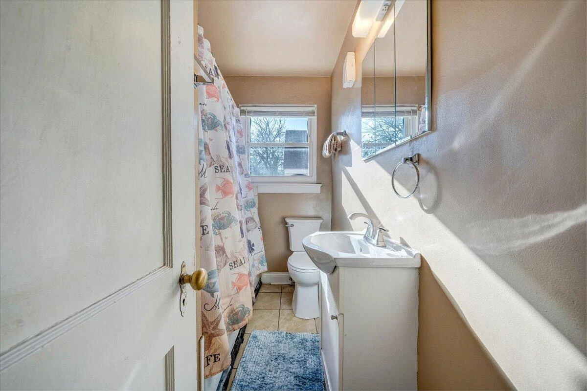 2913 Ravenwood AVE NW - Photo 16
