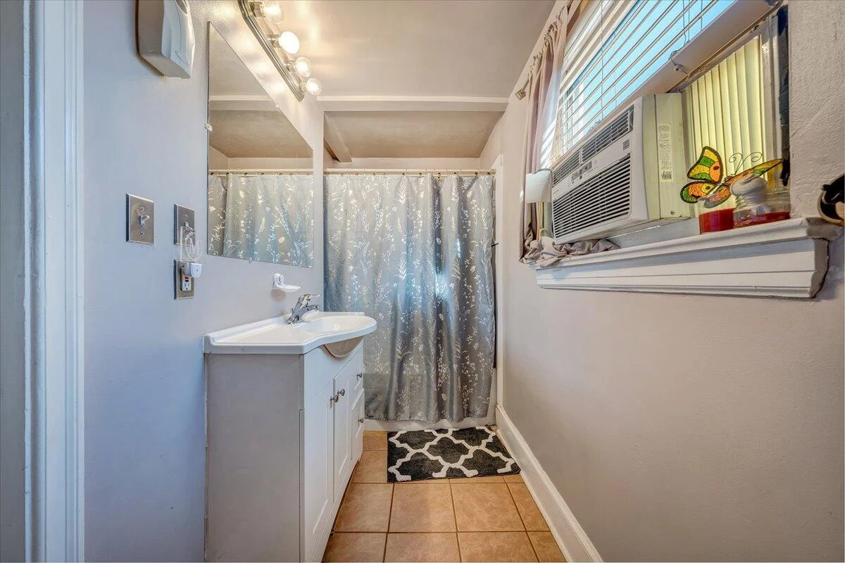 2913 Ravenwood AVE NW - Photo 19