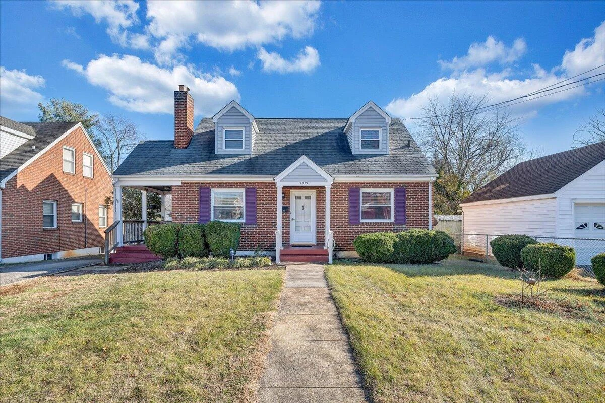 2913 Ravenwood AVE NW - Photo 36