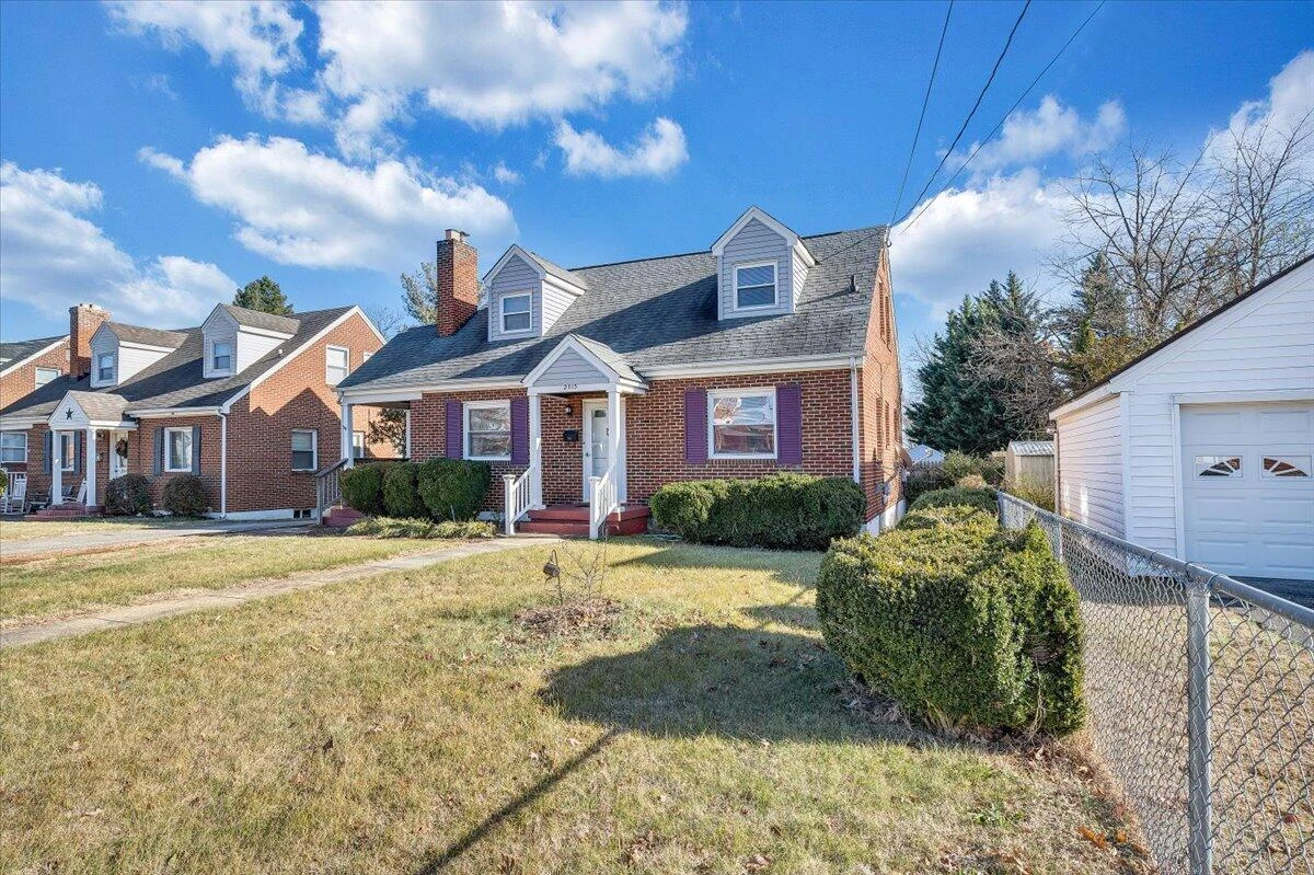 2913 Ravenwood AVE NW - Photo 39