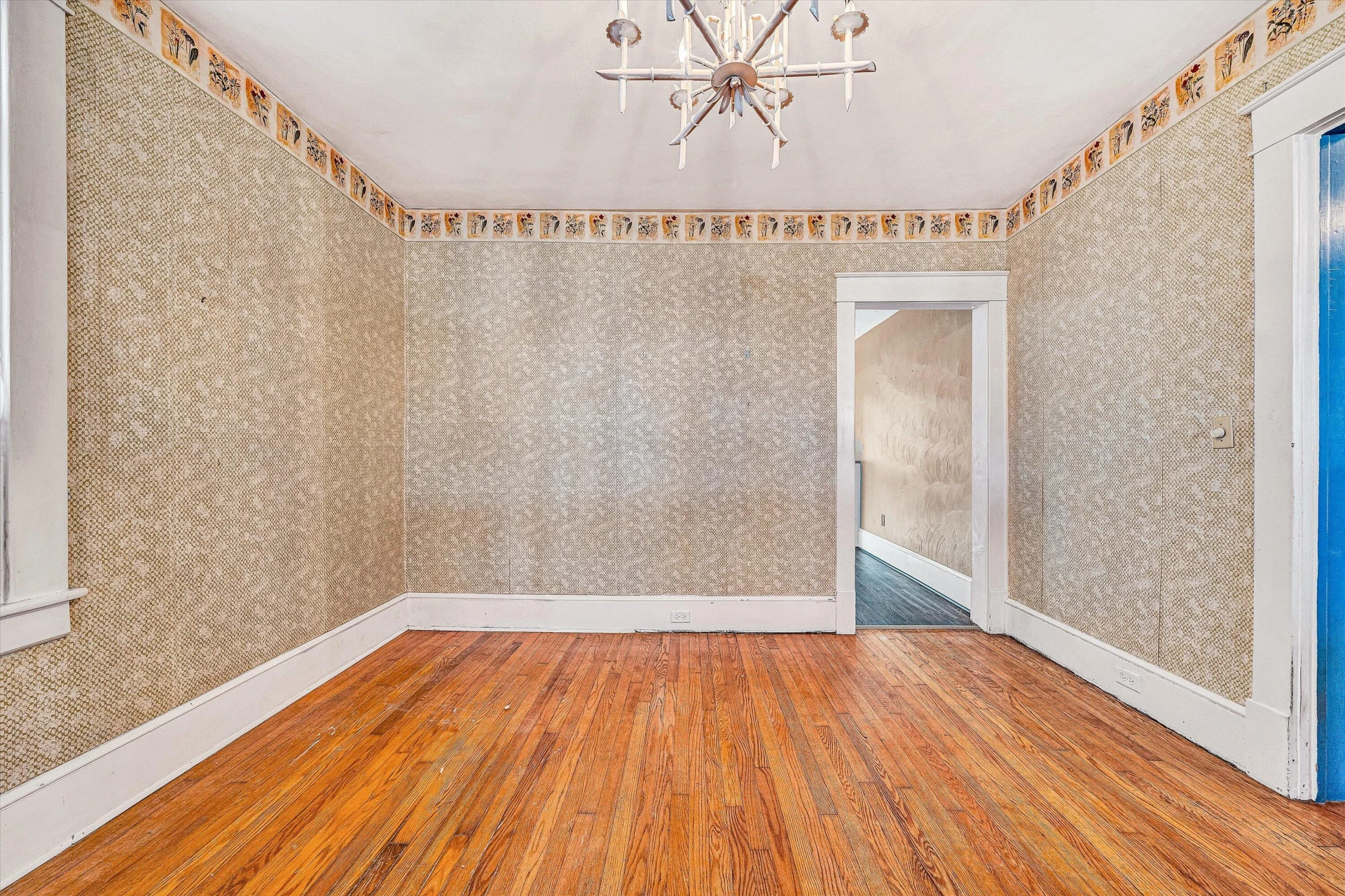 1844 Blenheim RD SW - Photo 10