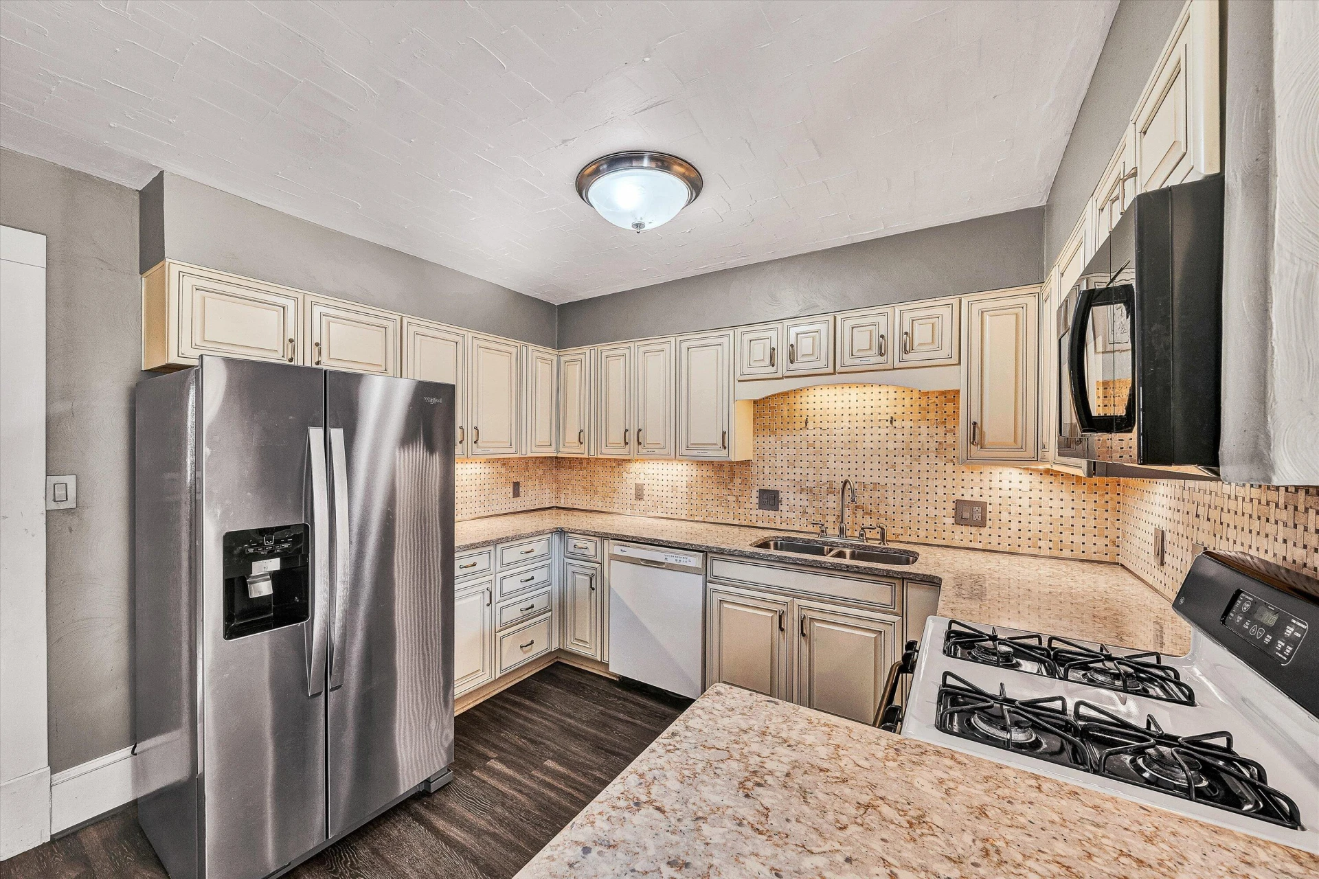1844 Blenheim RD SW - Photo 11