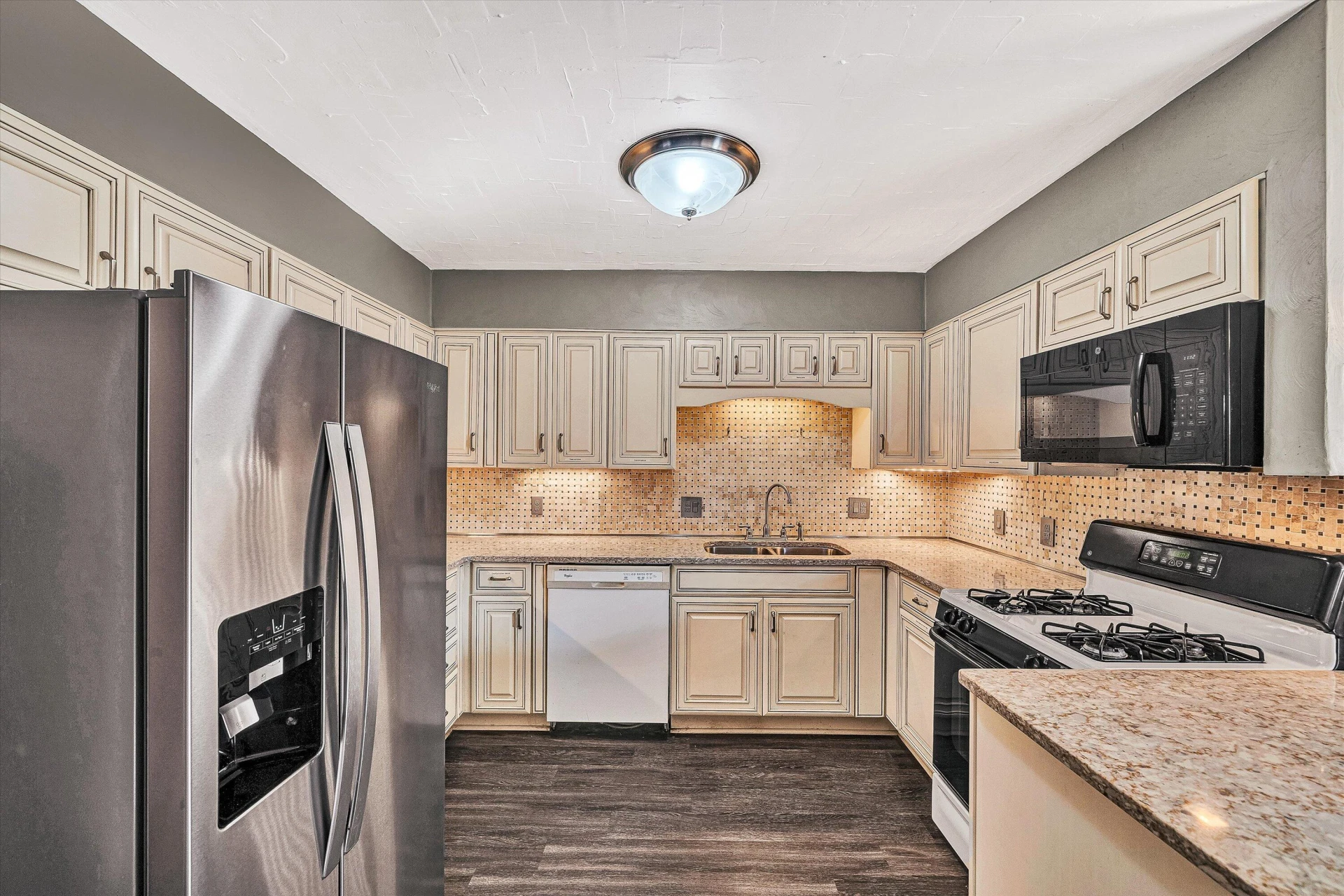 1844 Blenheim RD SW - Photo 12