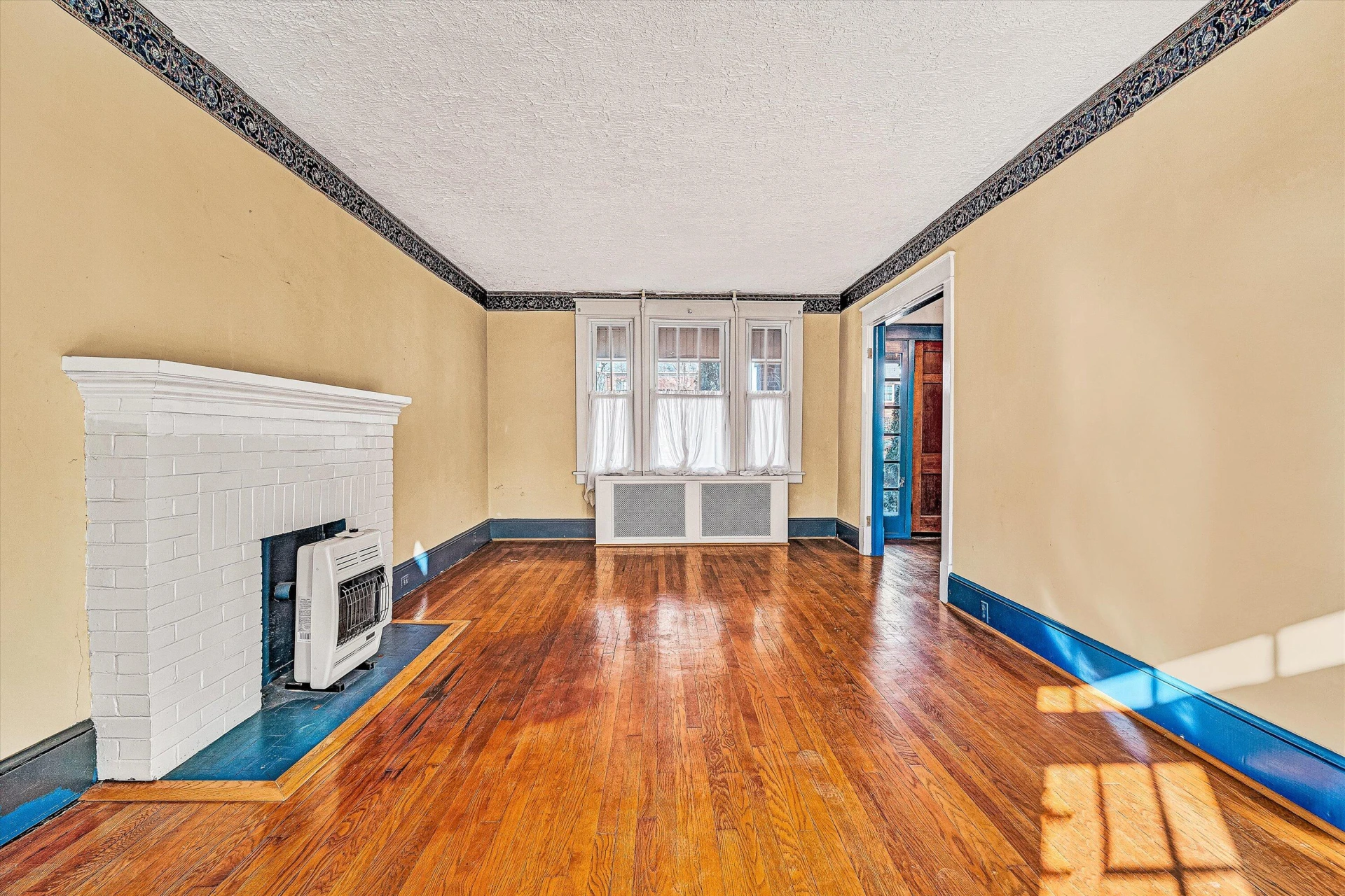 1844 Blenheim RD SW - Photo 8