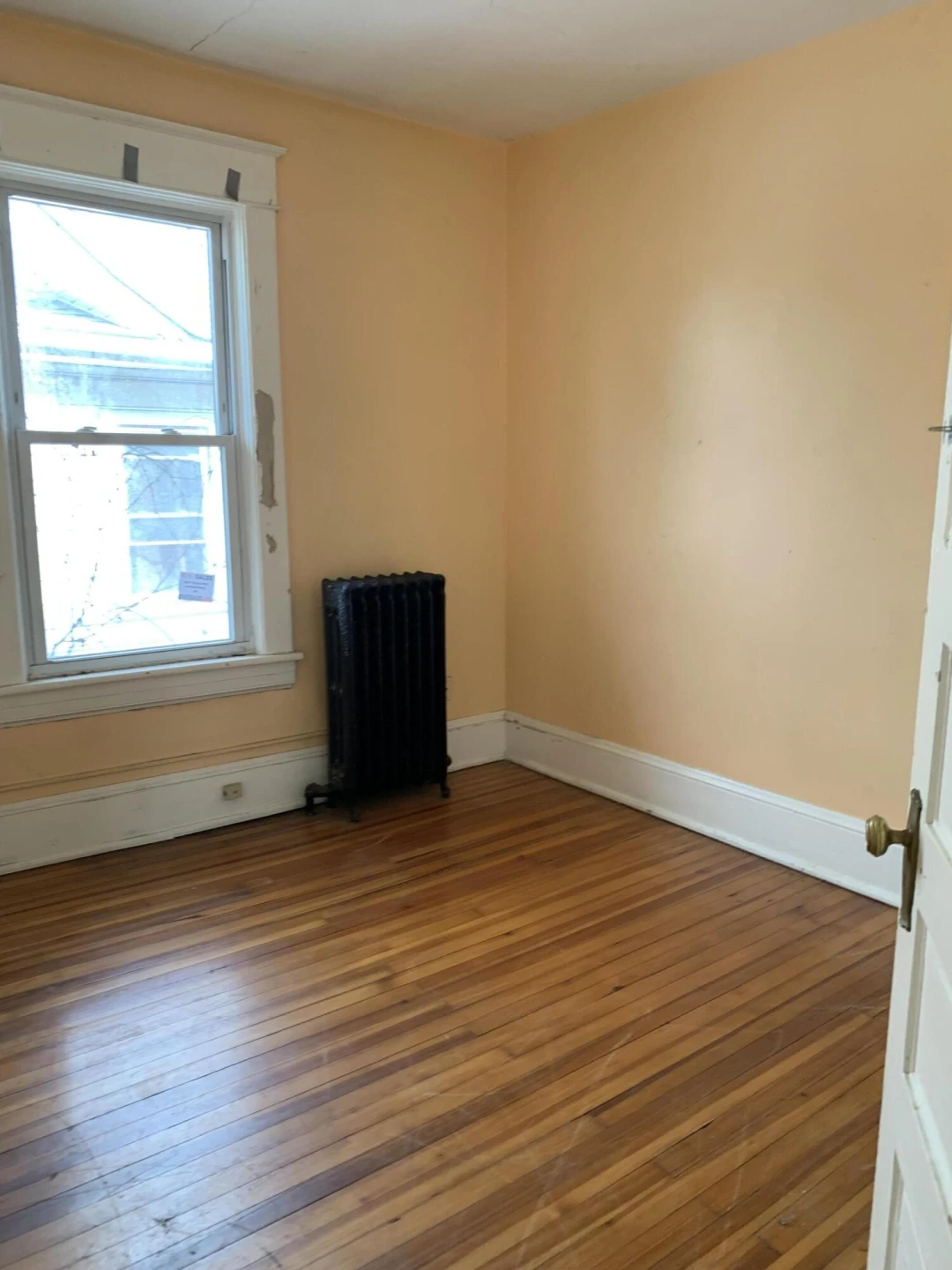 1338 Clarke AVE SW - Photo 4