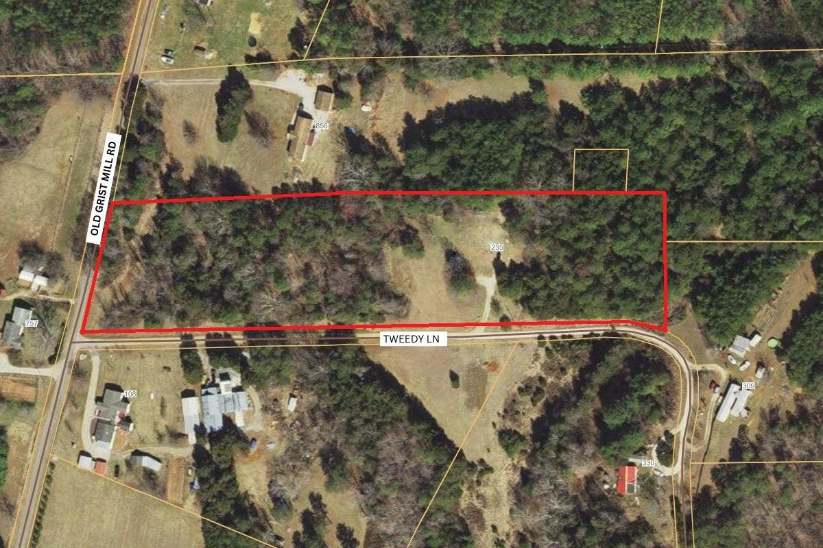 235 TWEEDY LN - Photo 19