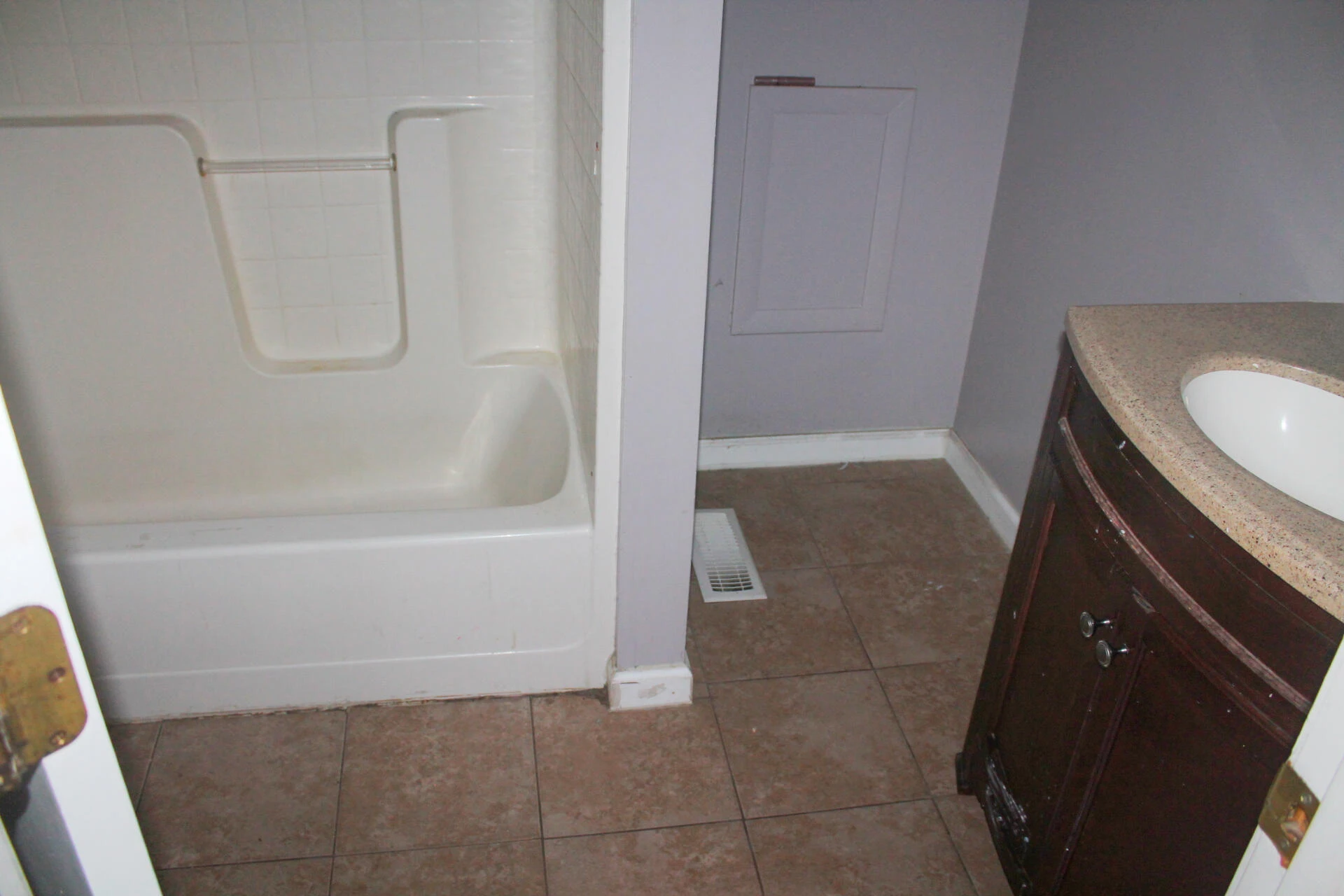 1039 Alvin DR - Photo 13