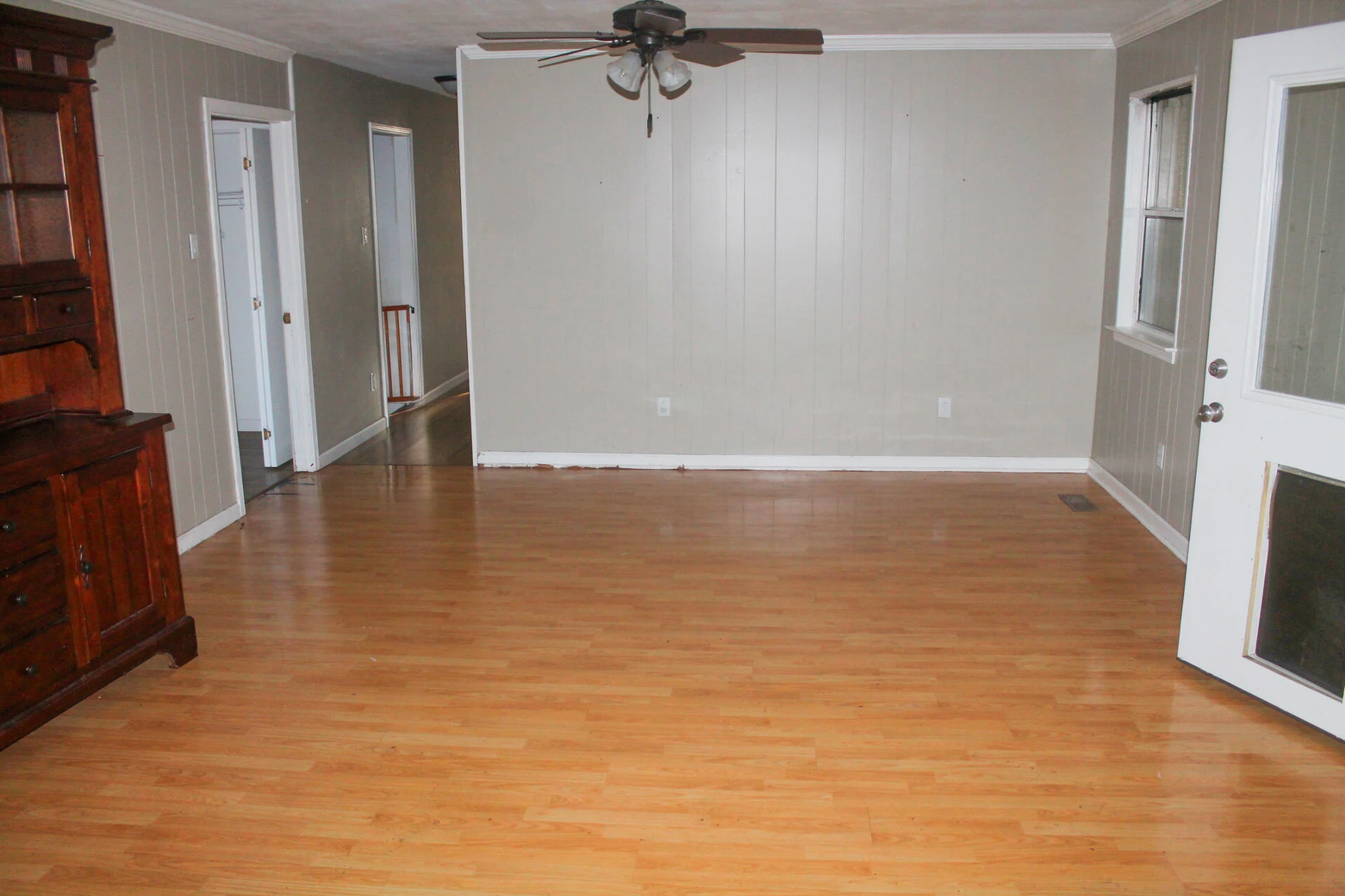 1039 Alvin DR - Photo 5