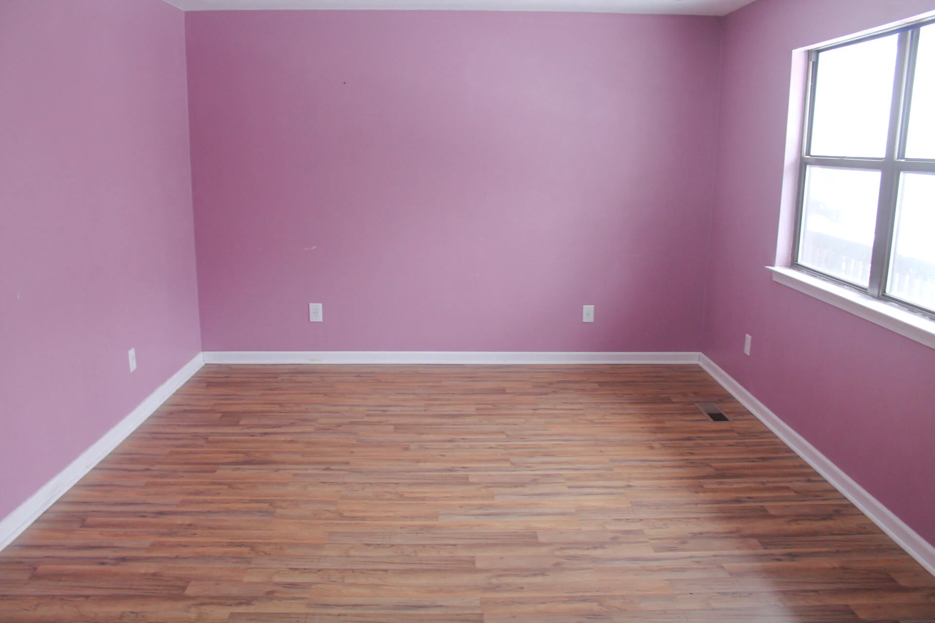 1039 Alvin DR - Photo 7
