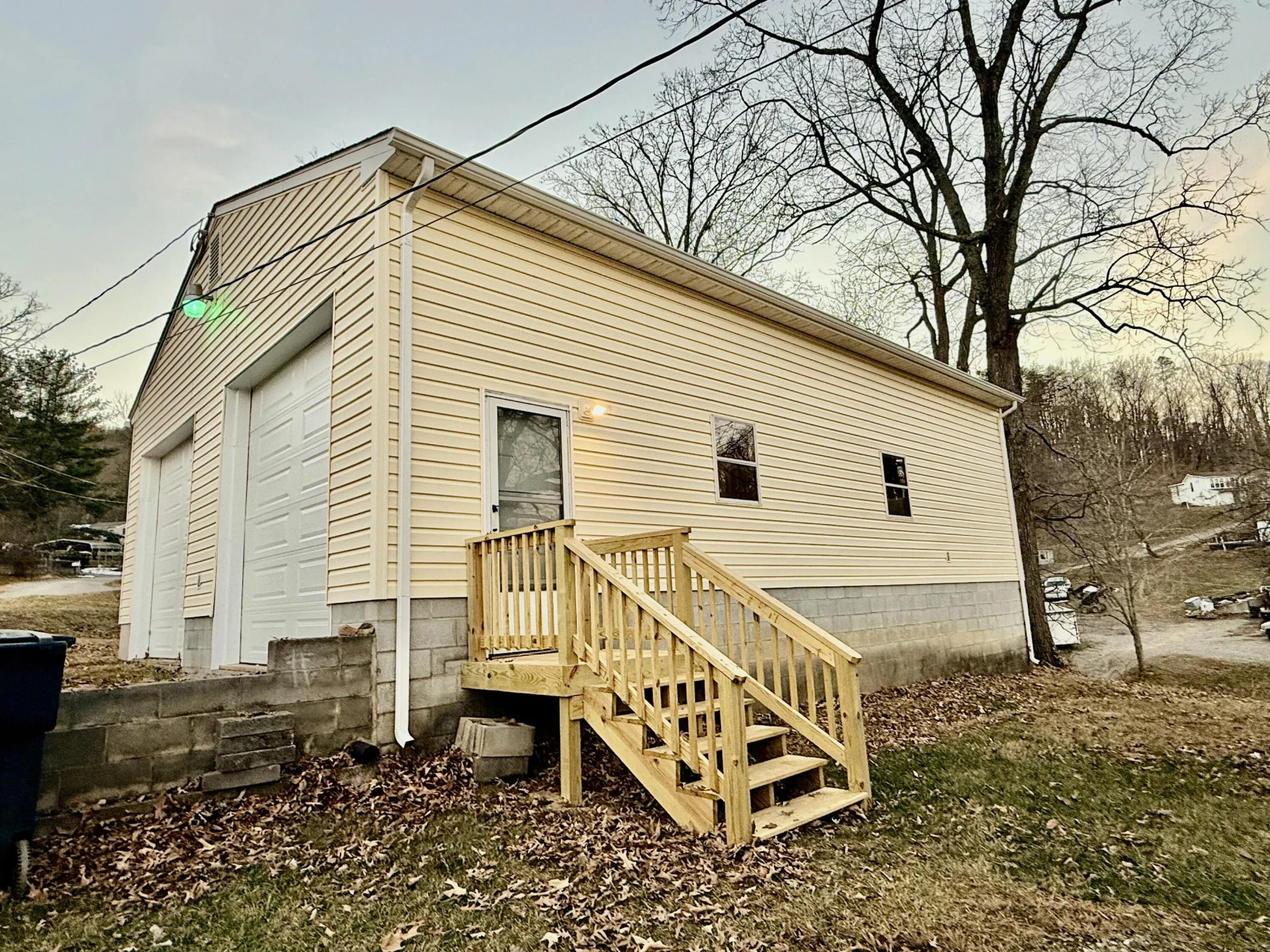 3715 Sandlewood RD - Photo 4