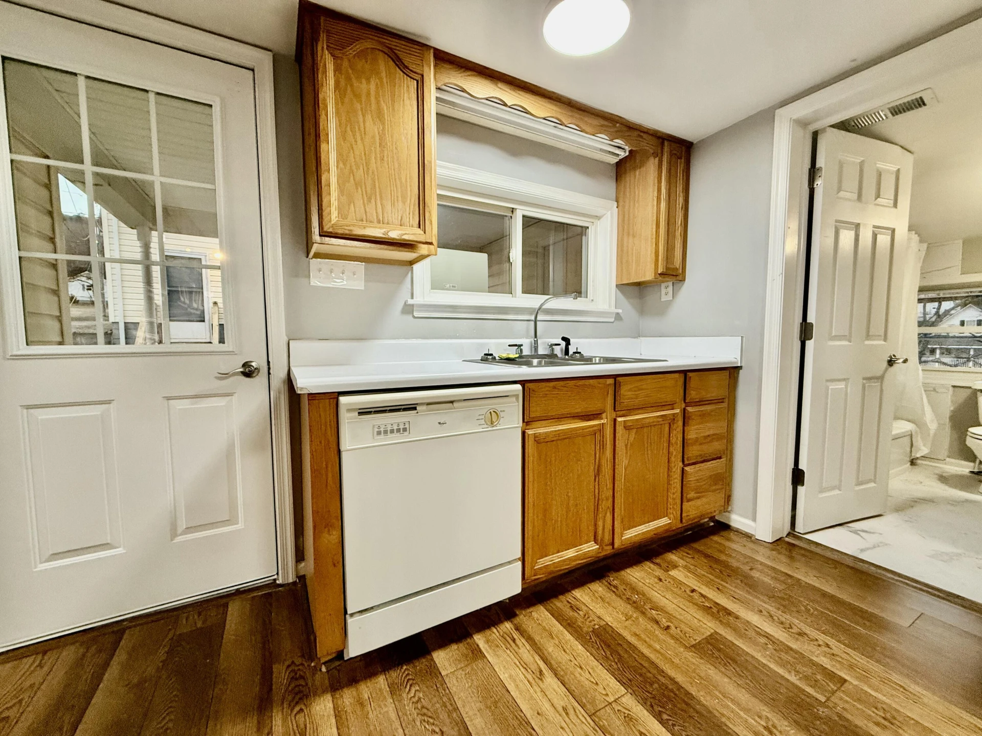3715 Sandlewood RD - Photo 6