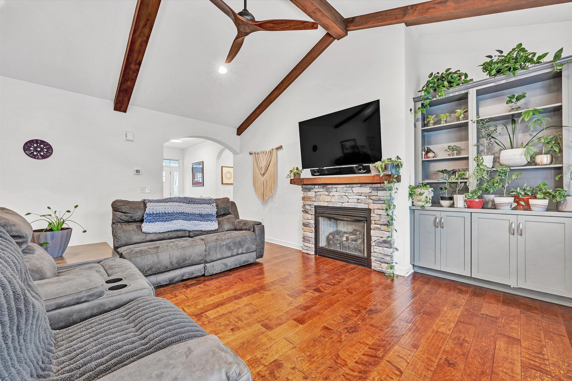 689 Ambler LN - Photo 12