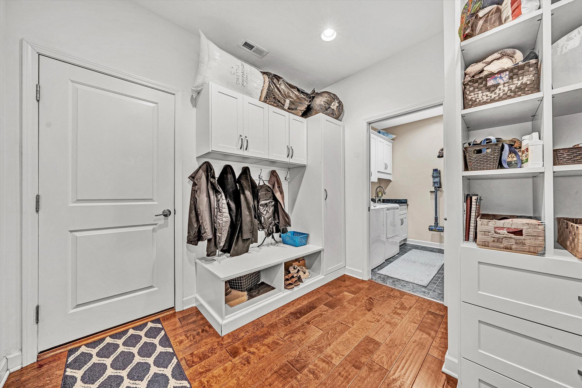689 Ambler LN - Photo 29