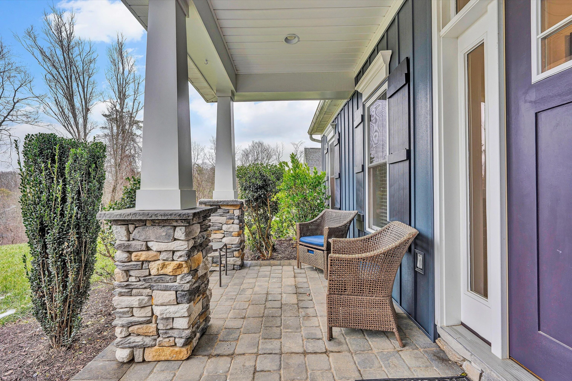689 Ambler LN - Photo 6