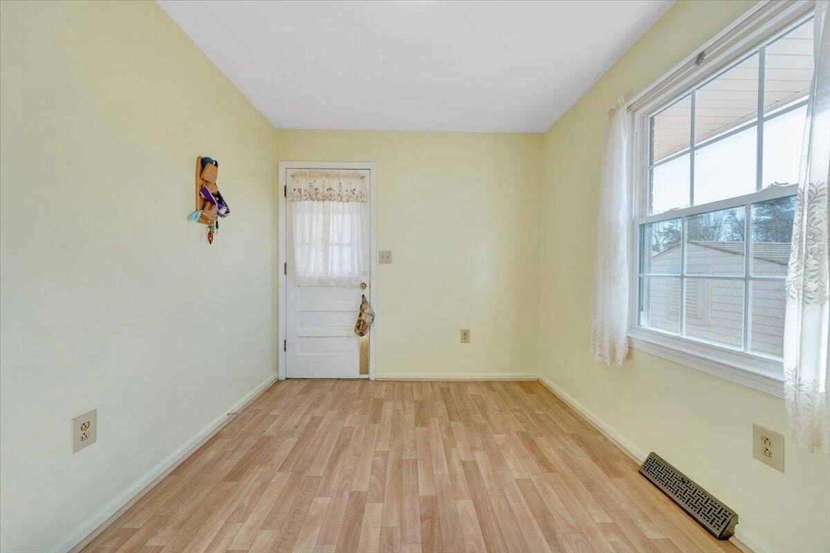 303 Farmer LN - Photo 19