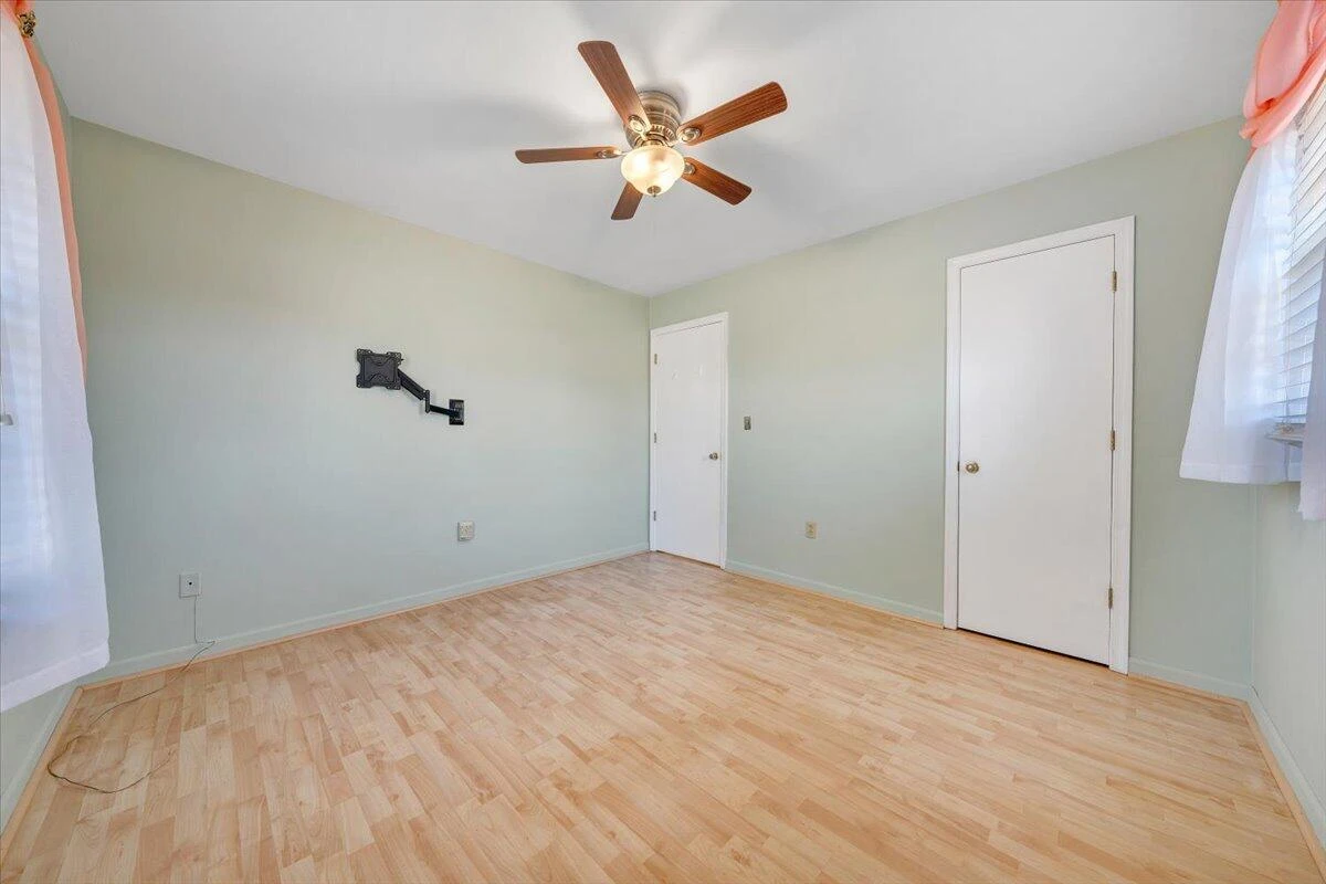 303 Farmer LN - Photo 22