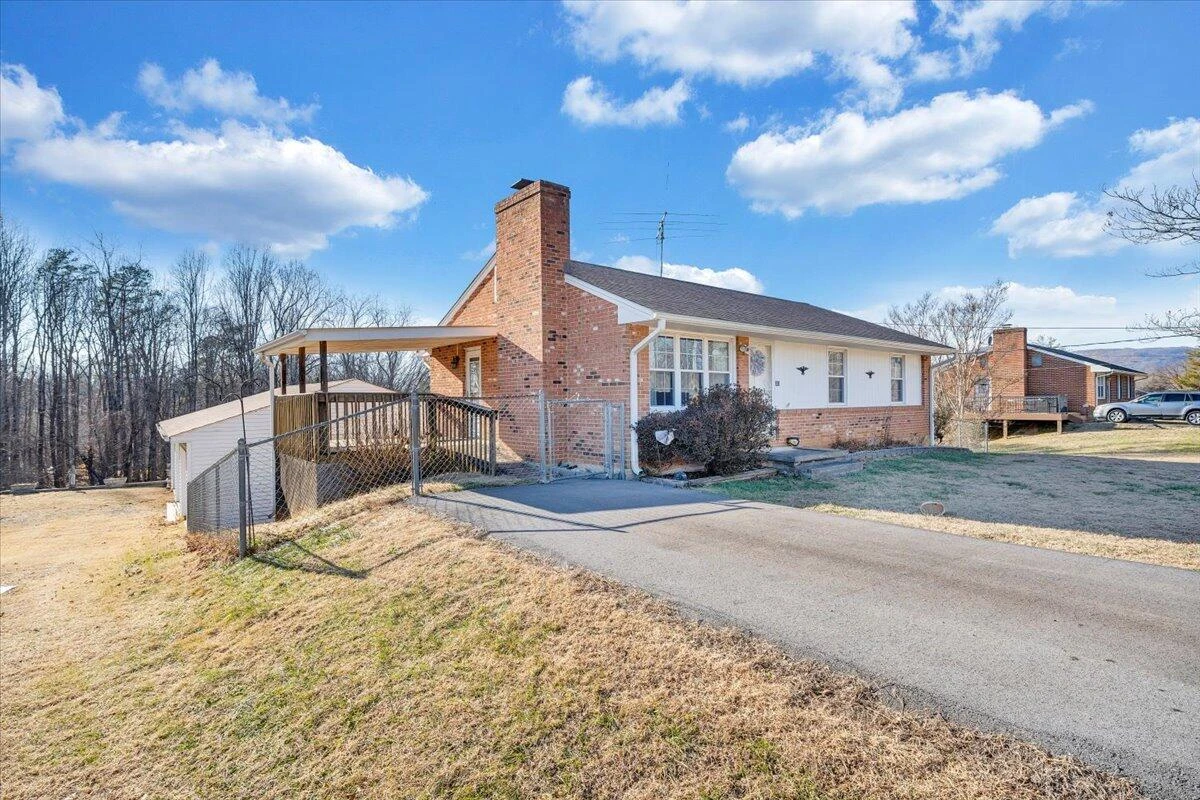 303 Farmer LN - Photo 9