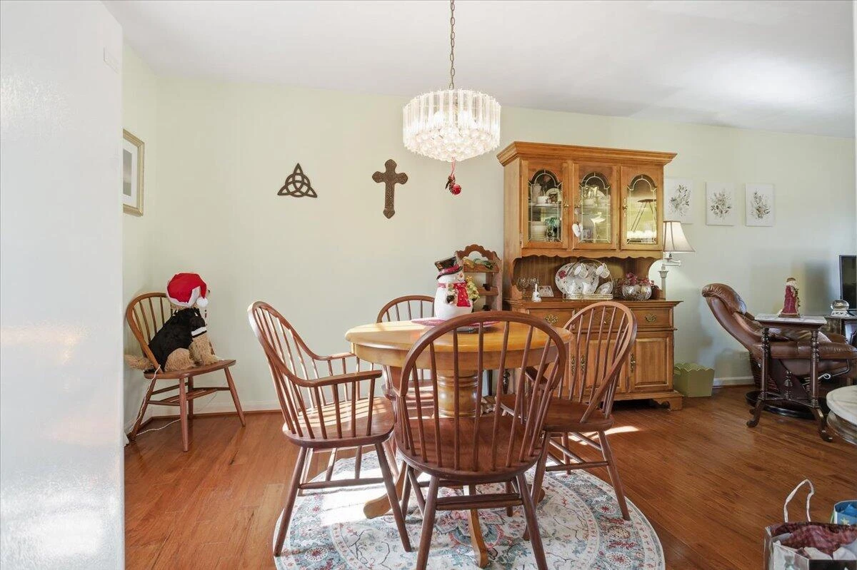 716 Page ST - Photo 18